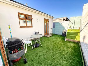 Photo 25- click for photo gallery